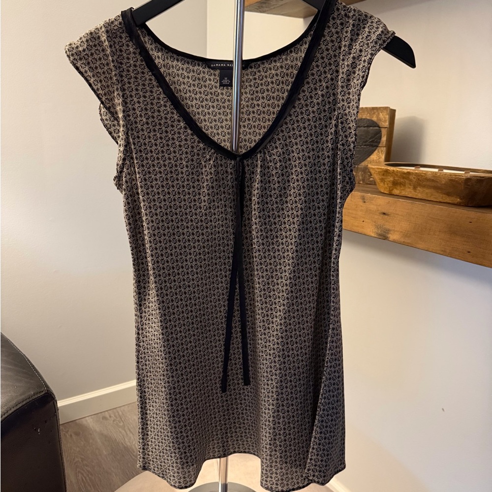Elegant Black Patterned Dress